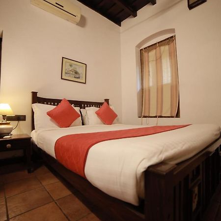 Heritage Methanam Kochi Exterior photo