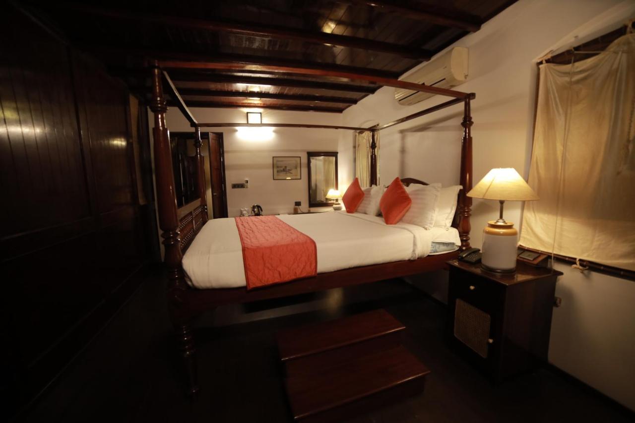 Heritage Methanam Kochi Exterior photo
